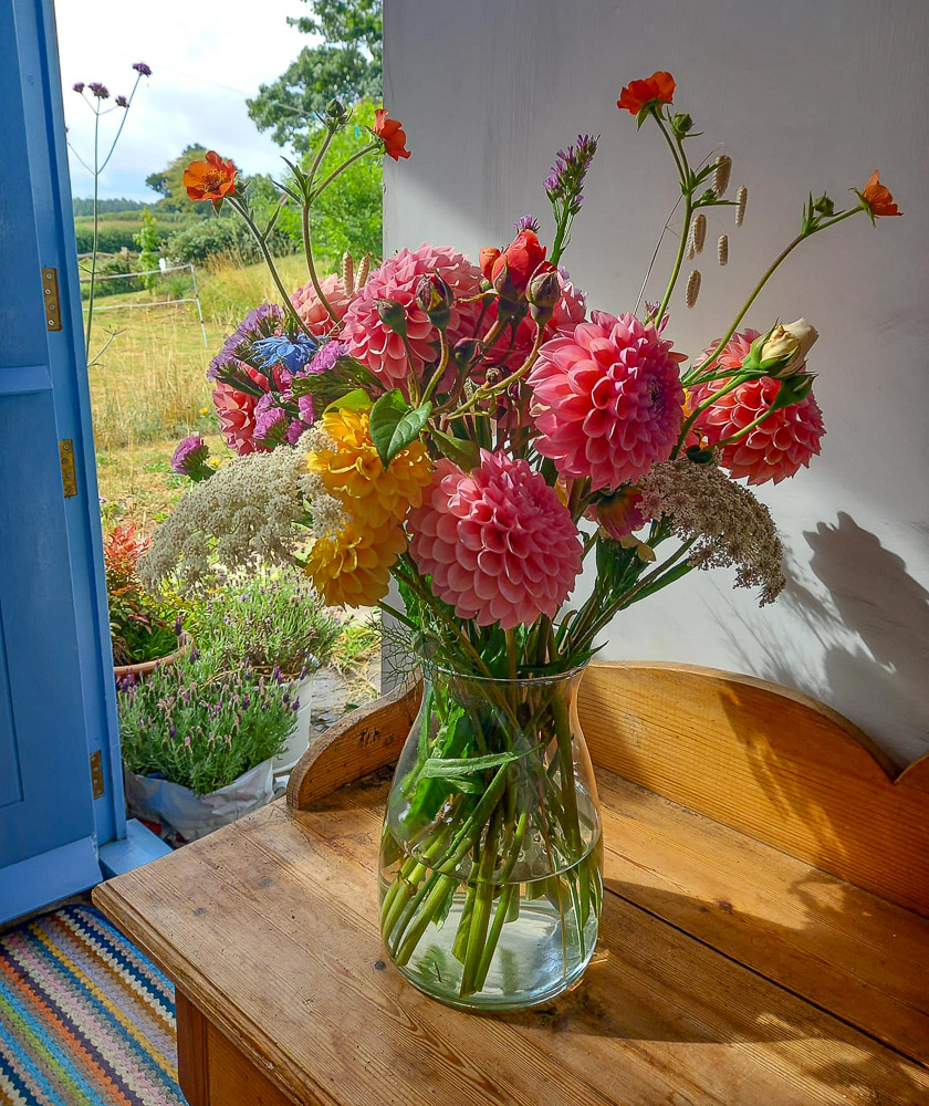 flower-jar-heathfield-flowers